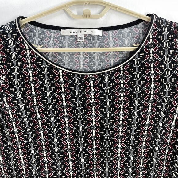 Max Studio Boho Tunic Top Women Size S Small Black Red All Over Print Scoop Neck - Picture 3 of 8